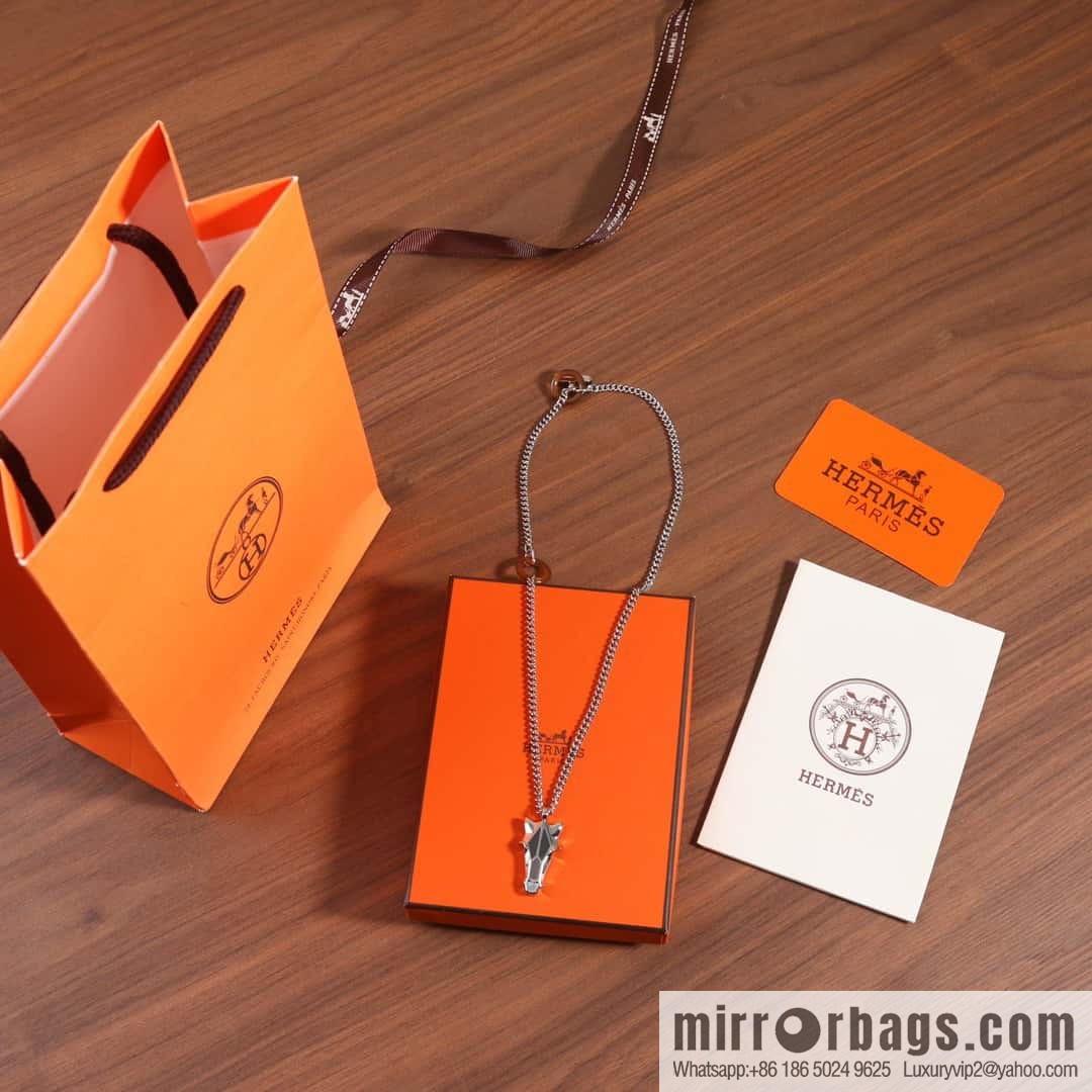HERMES Destrier bull head horn ring necklace