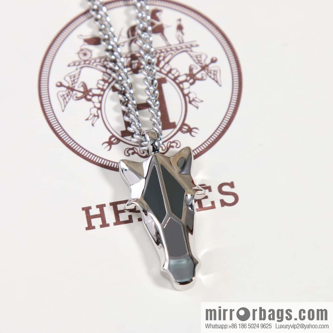 HERMES Destrier bull head horn ring necklace