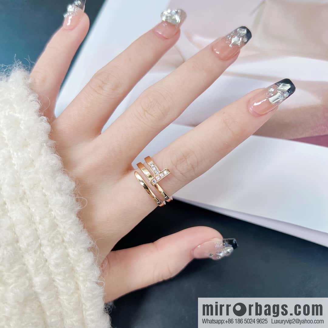 ☀️Three Ring ☀️ Tiffany & Co, Classic T Series, Three Ring Double T Ring ☀️
