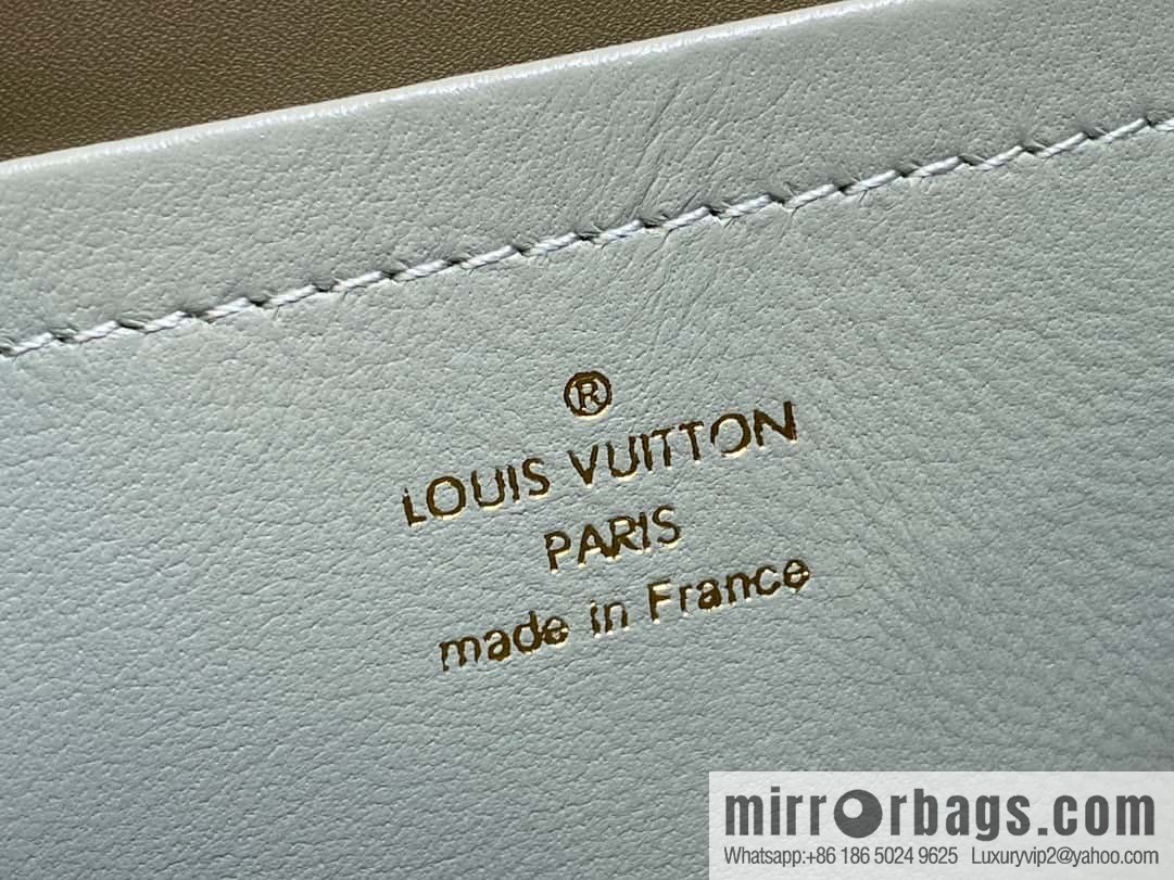 Louis Vuitton LV [Premium‑quality] M82474 green silk screen, full leather chain bag series Pochette Coussin handbag