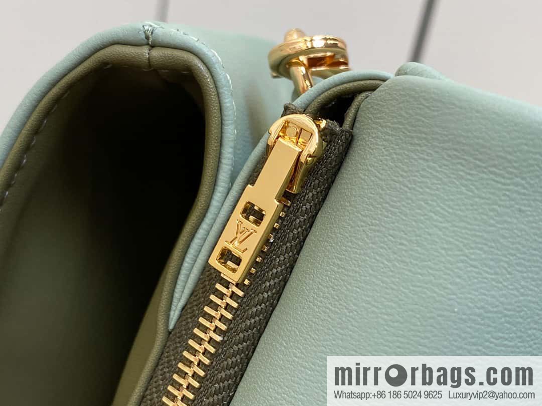 Louis Vuitton LV [Premium‑quality] M82474 green silk screen, full leather chain bag series Pochette Coussin handbag