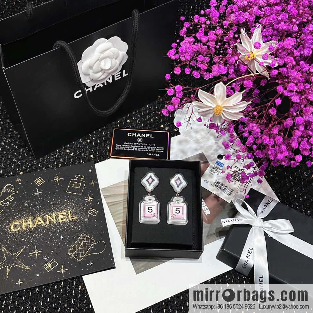 ❗️New ❗️ Chanel stud earrings ☀️ new ☑️ Chanel C2 perfume bottle stud earrings ☀️