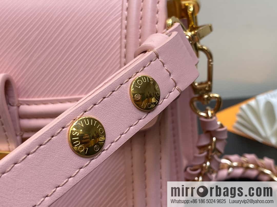 [Boutique‑grade] M23558 pink epi Dauphine series Dauphine mini handbag M23559