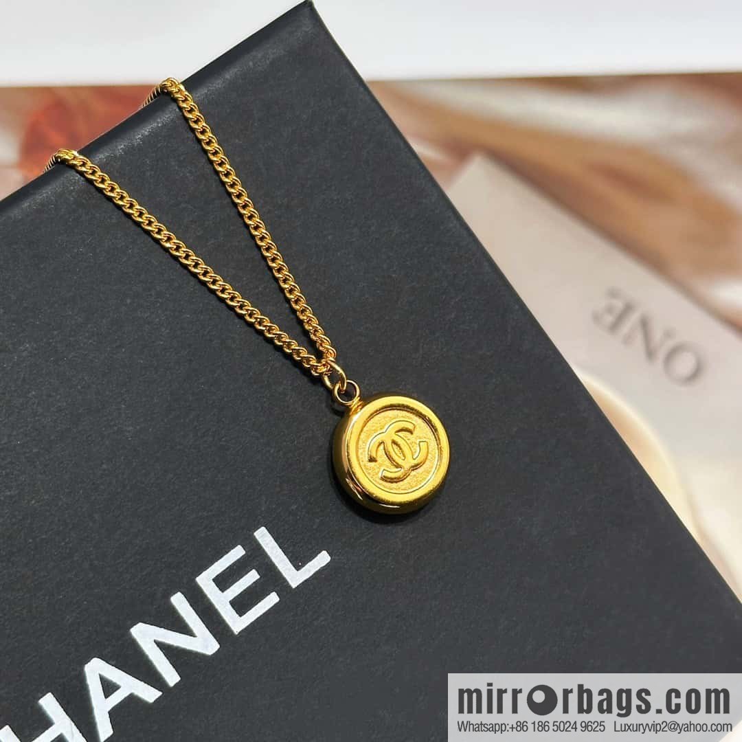 ❗️New ❗️ Chanel necklace ☀️ new ☑️ Chanel medieval series round double c necklace ☀️