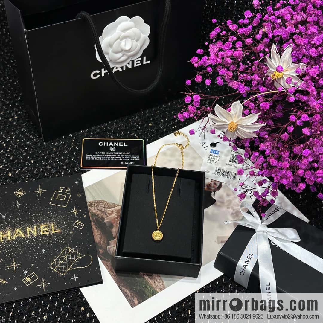 ❗️New ❗️ Chanel necklace ☀️ new ☑️ Chanel medieval series round double c necklace ☀️
