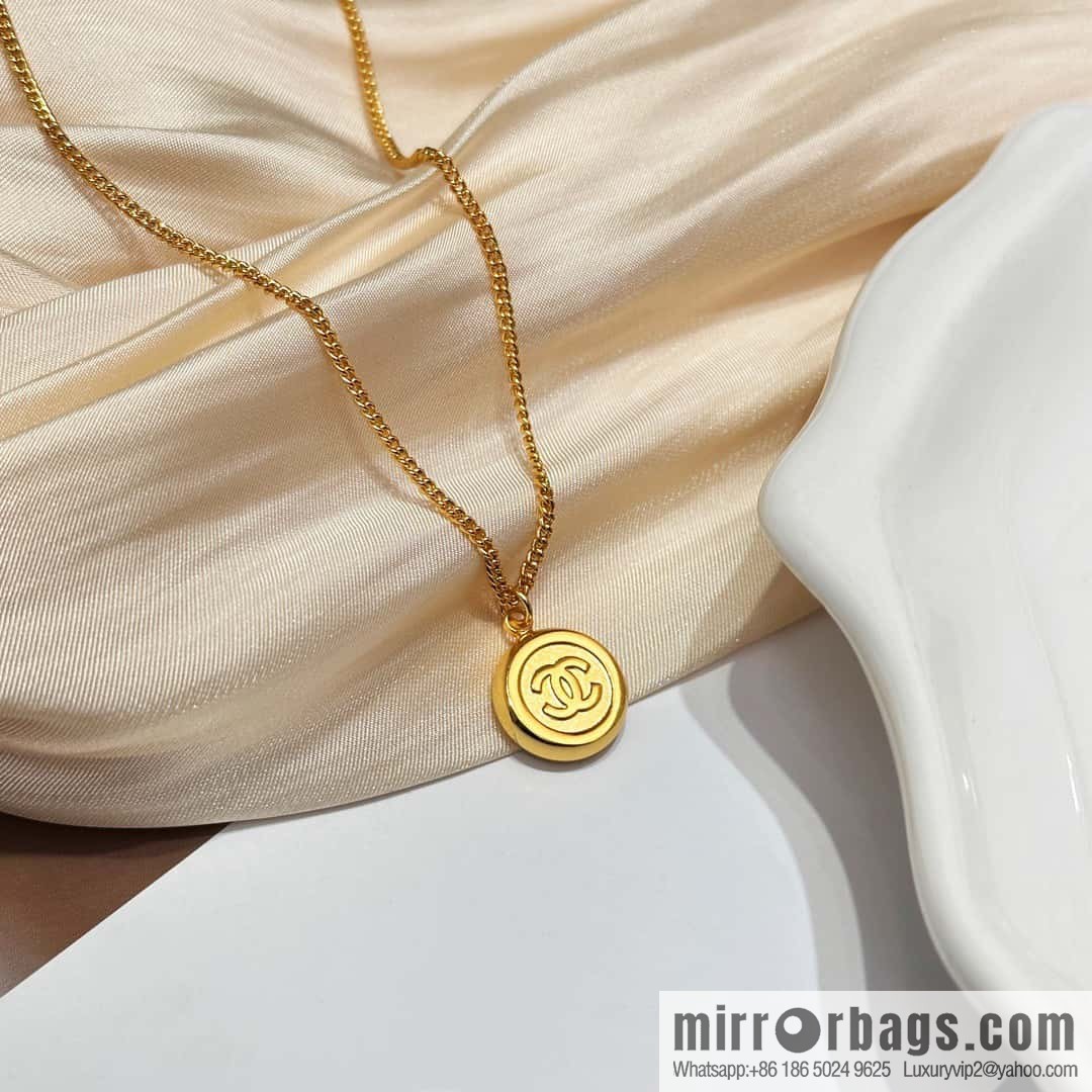 ❗️New ❗️ Chanel necklace ☀️ new ☑️ Chanel medieval series round double c necklace ☀️