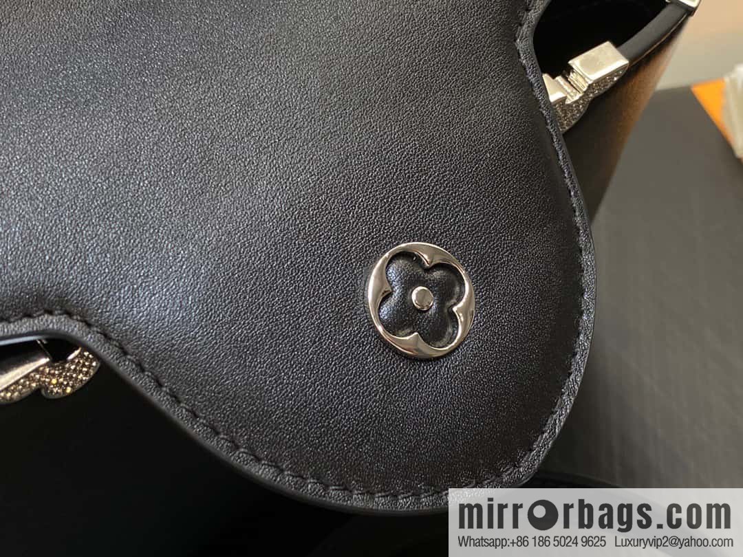 [Boutique‑grade] M51783 black full leather cap that English series, flower crown and white diamond Capucines medium handbag