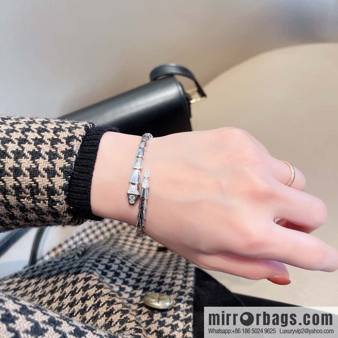 ❗️CNC Version ❗️ ☀️ Bulgari BVLGARI Narrow Edition Headtail Bracelet with Drilled Snake Bone ☀️ Rose Gold, Silver ☀
