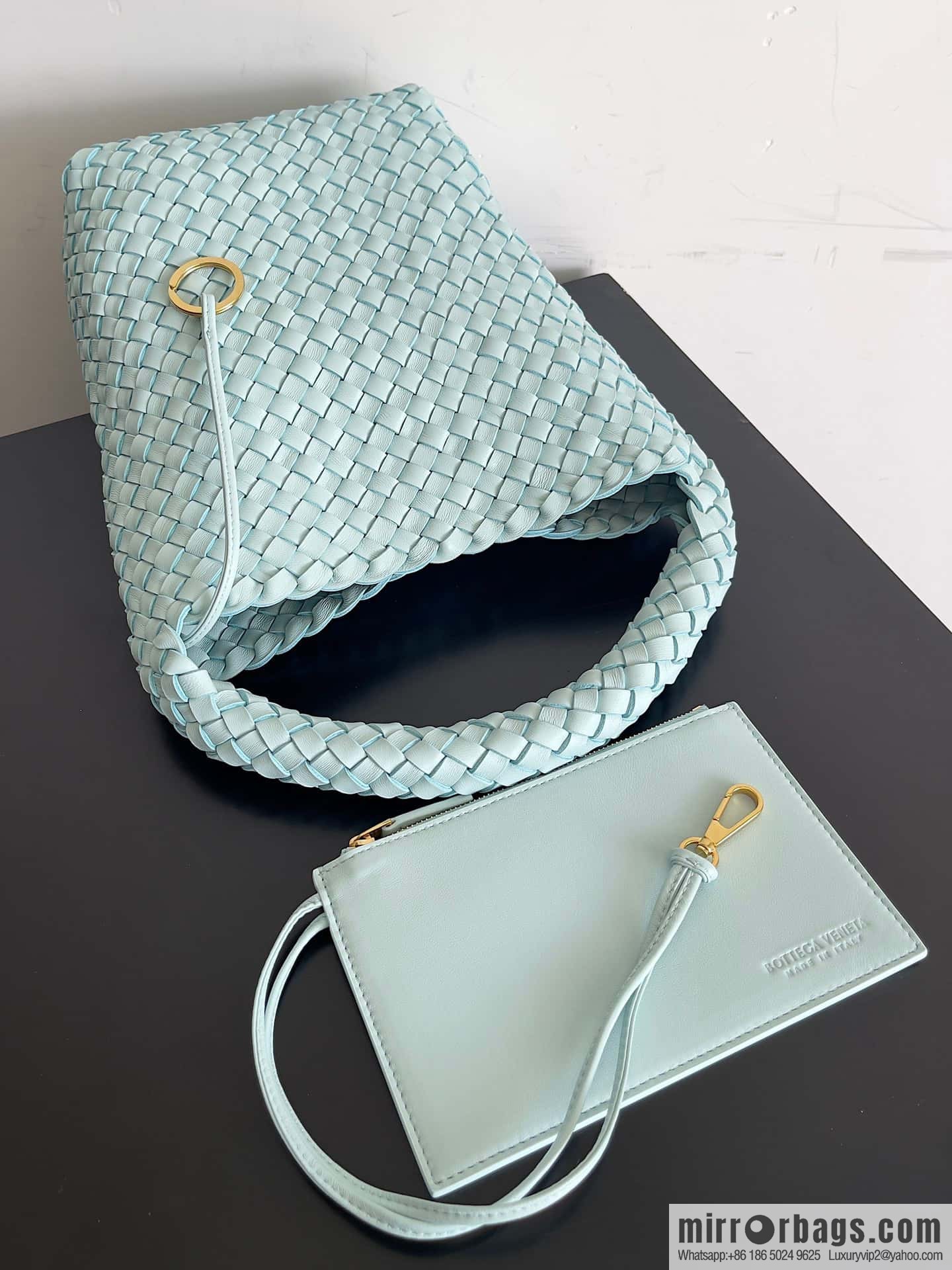 BV Cabat Bucket bucket bag model number: 753172 teal blue