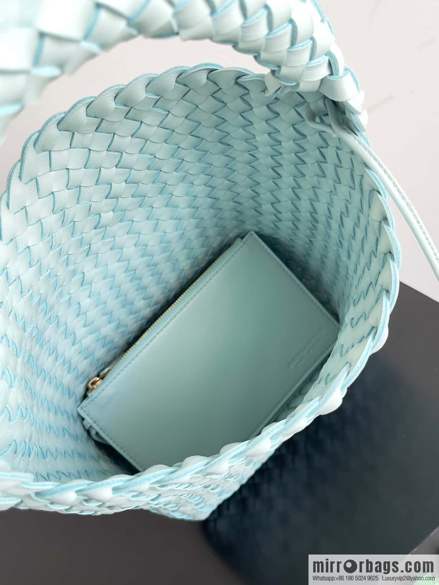 BV Cabat Bucket bucket bag model number: 753172 teal blue