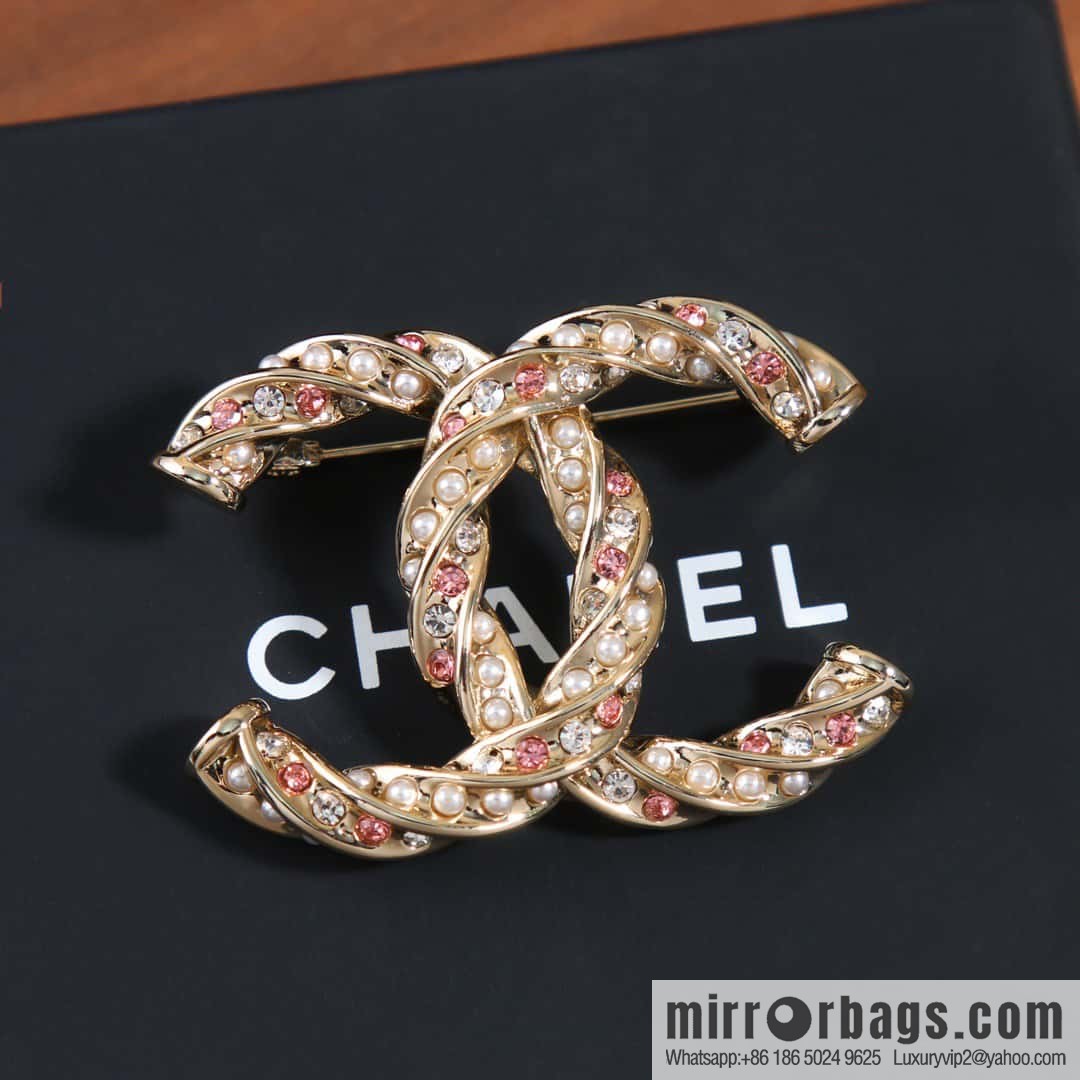 ☀️New ☑️ Chanel Double C Pink Diamond Pearl Brooch