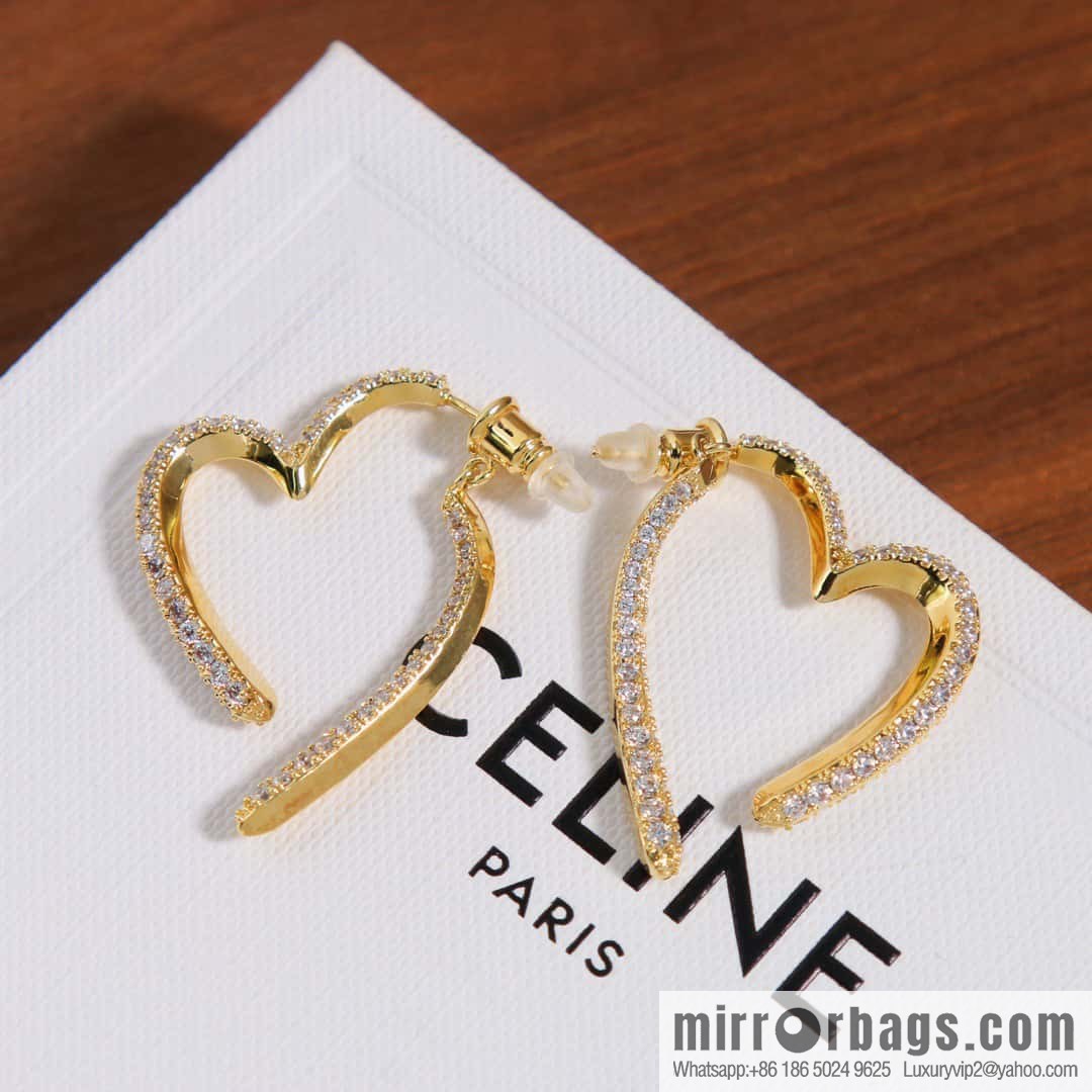 ☀️Celine heart love stud earrings