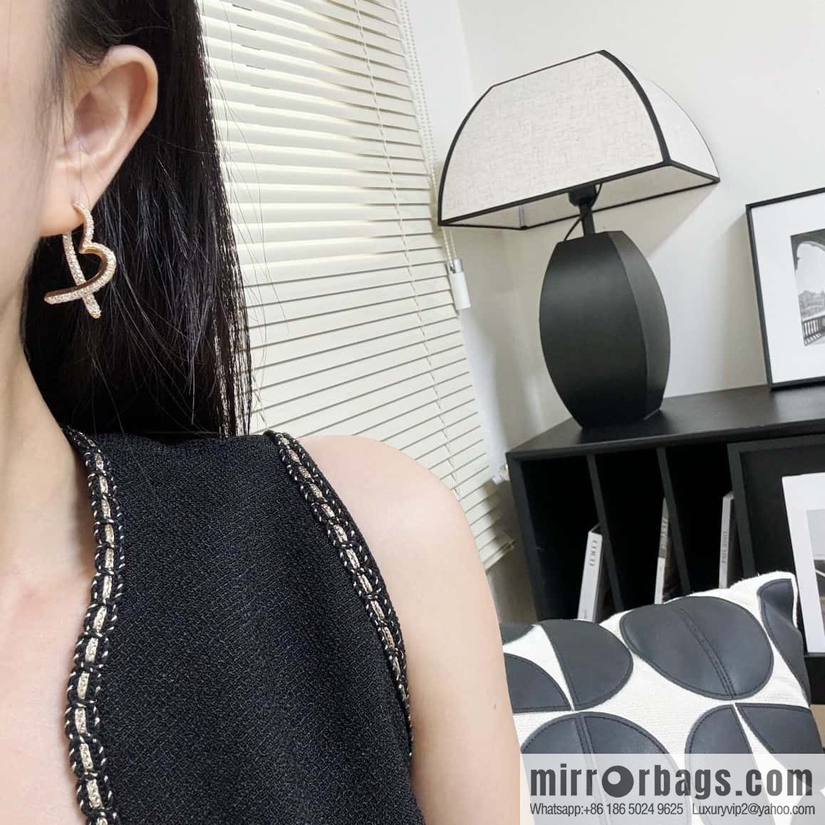 ☀️Celine heart love stud earrings