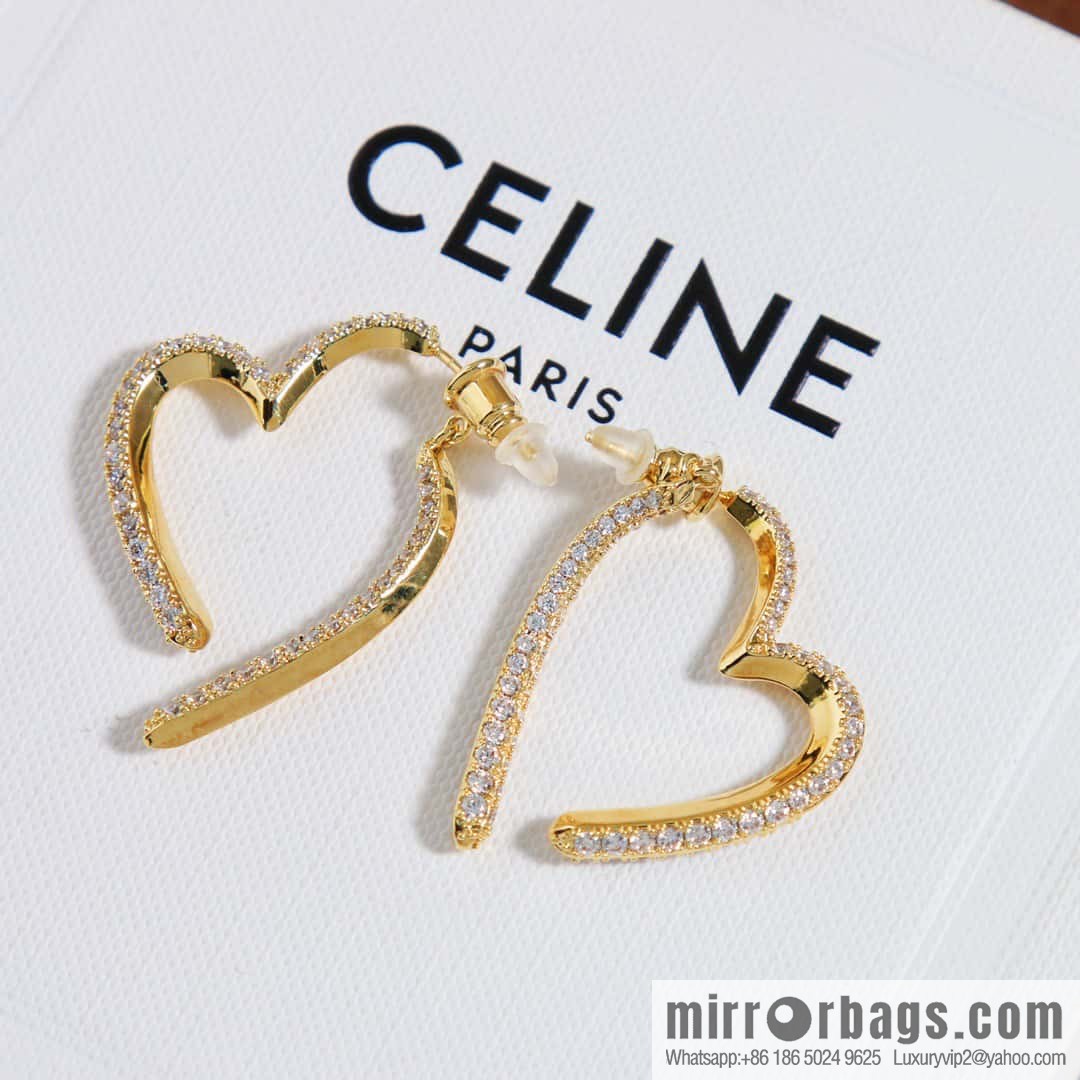☀️Celine heart love stud earrings