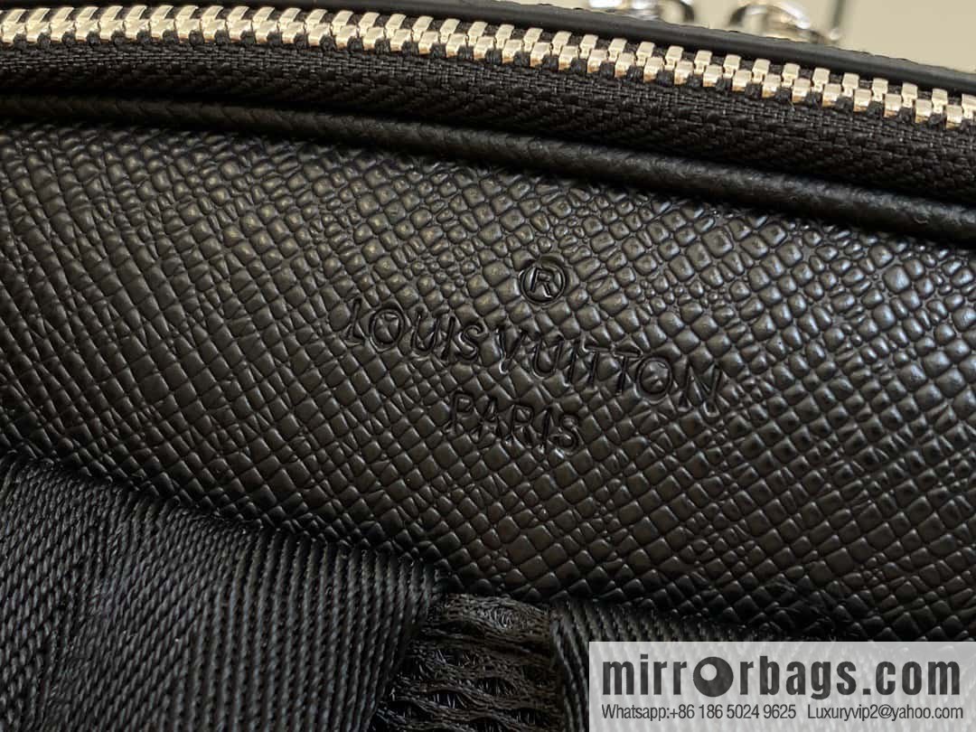 LV [Premium‑quality] M30977 black full leather, cross pattern backpack series Avenue backpack