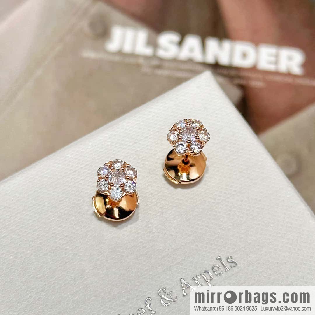 ❗️New ❗️ ☀️ Original ☀️ Van Cleef & Arpels Snowflake Earrings