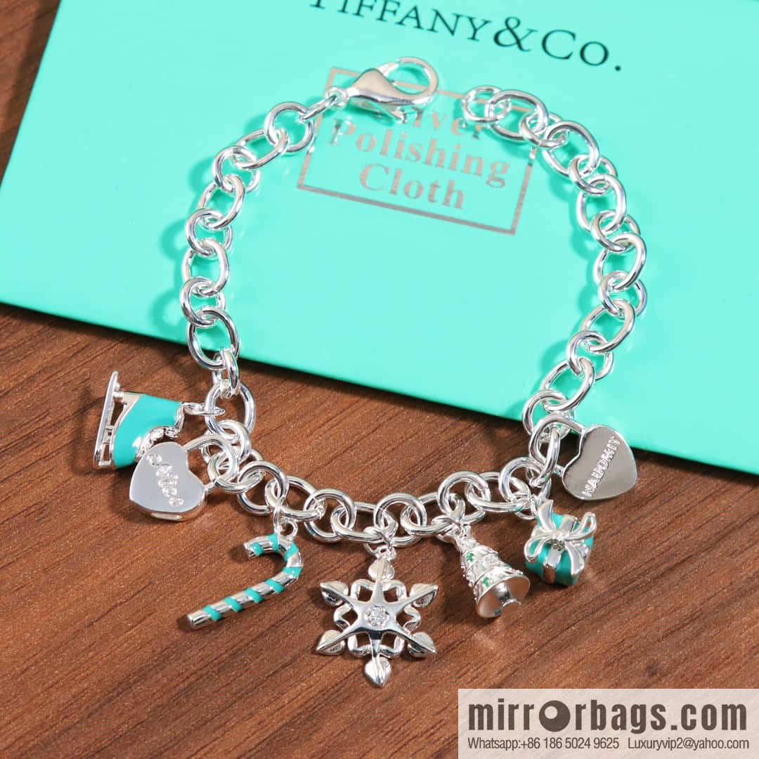 ☑️ tiffany christmas 🎄 bracelet