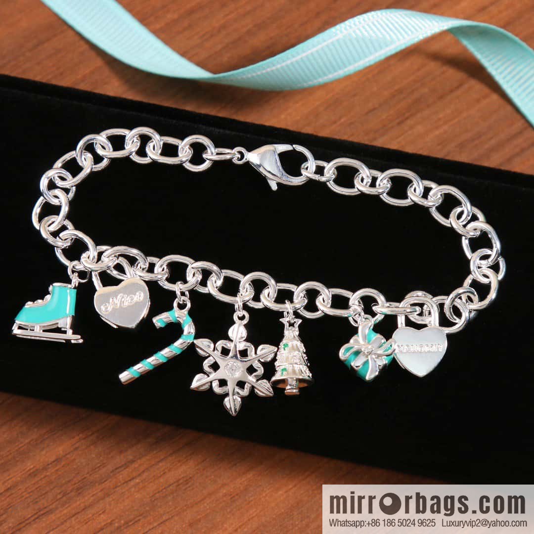 ☑️ tiffany christmas 🎄 bracelet