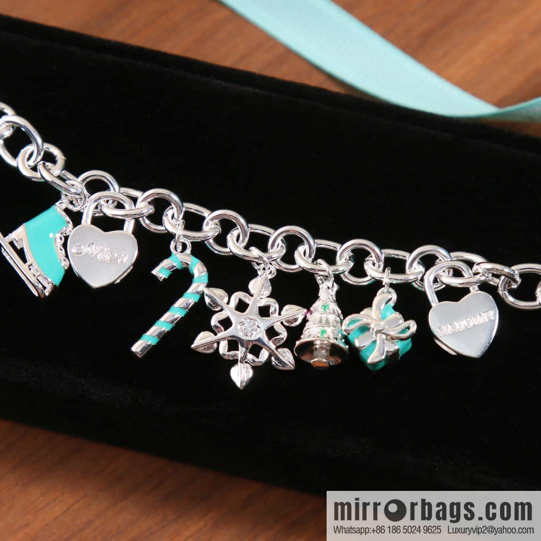☑️ tiffany christmas 🎄 bracelet