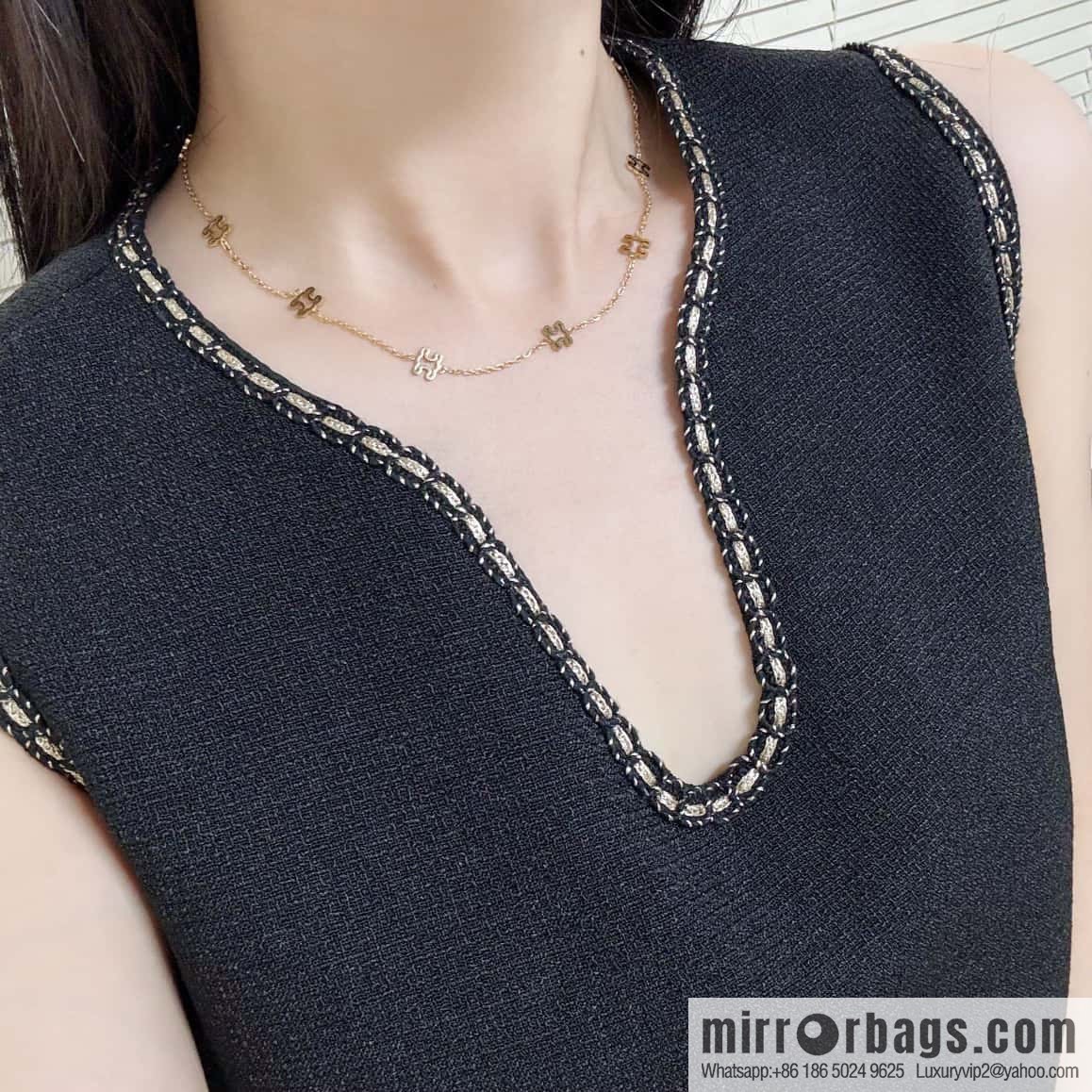 ☀️Celine Hollow Arc de Triomphe Necklace ☀️