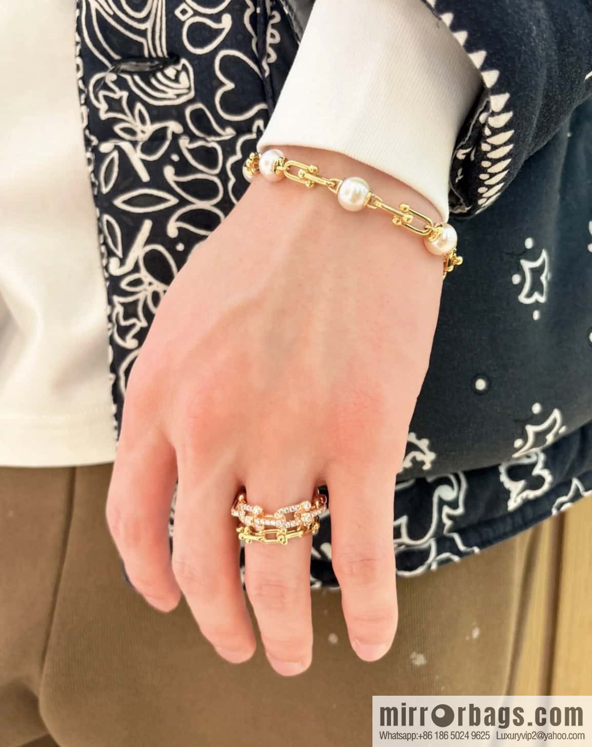 ☀️Tiffany & co. Tiffany HardWear Collection, Full Diamond Horseshoe Ring ☀️