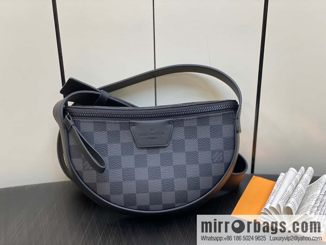 [Boutique‑grade] M23835 Haige, men's bag moon bag series, new LV MOON CROSSBODY handbag in autumn and winter