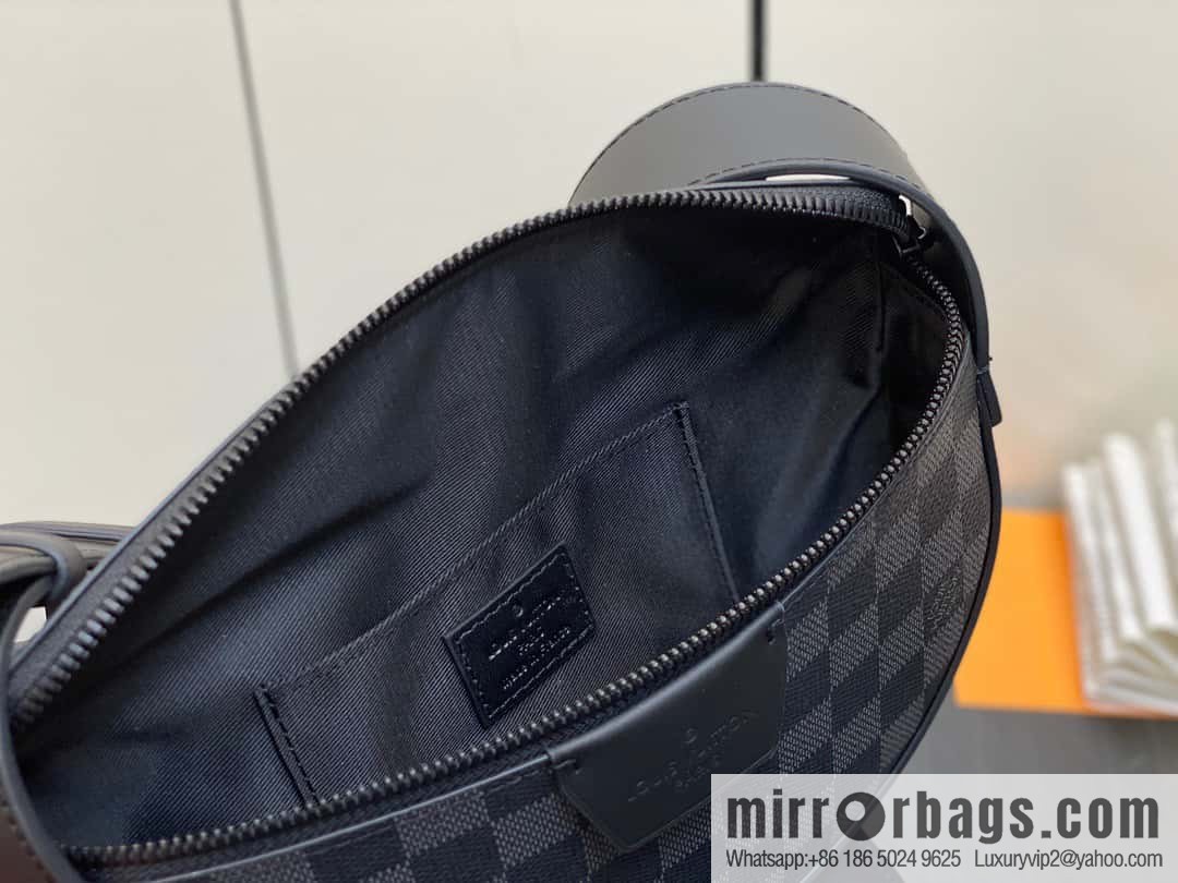 [Boutique‑grade] M23835 Haige, men's bag moon bag series, new LV MOON CROSSBODY handbag in autumn and winter
