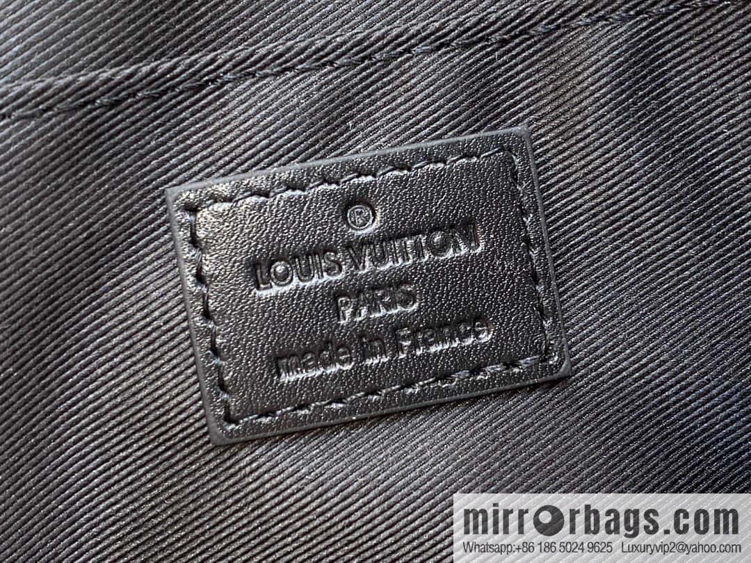 [Boutique‑grade] M23835 Haige, men's bag moon bag series, new LV MOON CROSSBODY handbag in autumn and winter