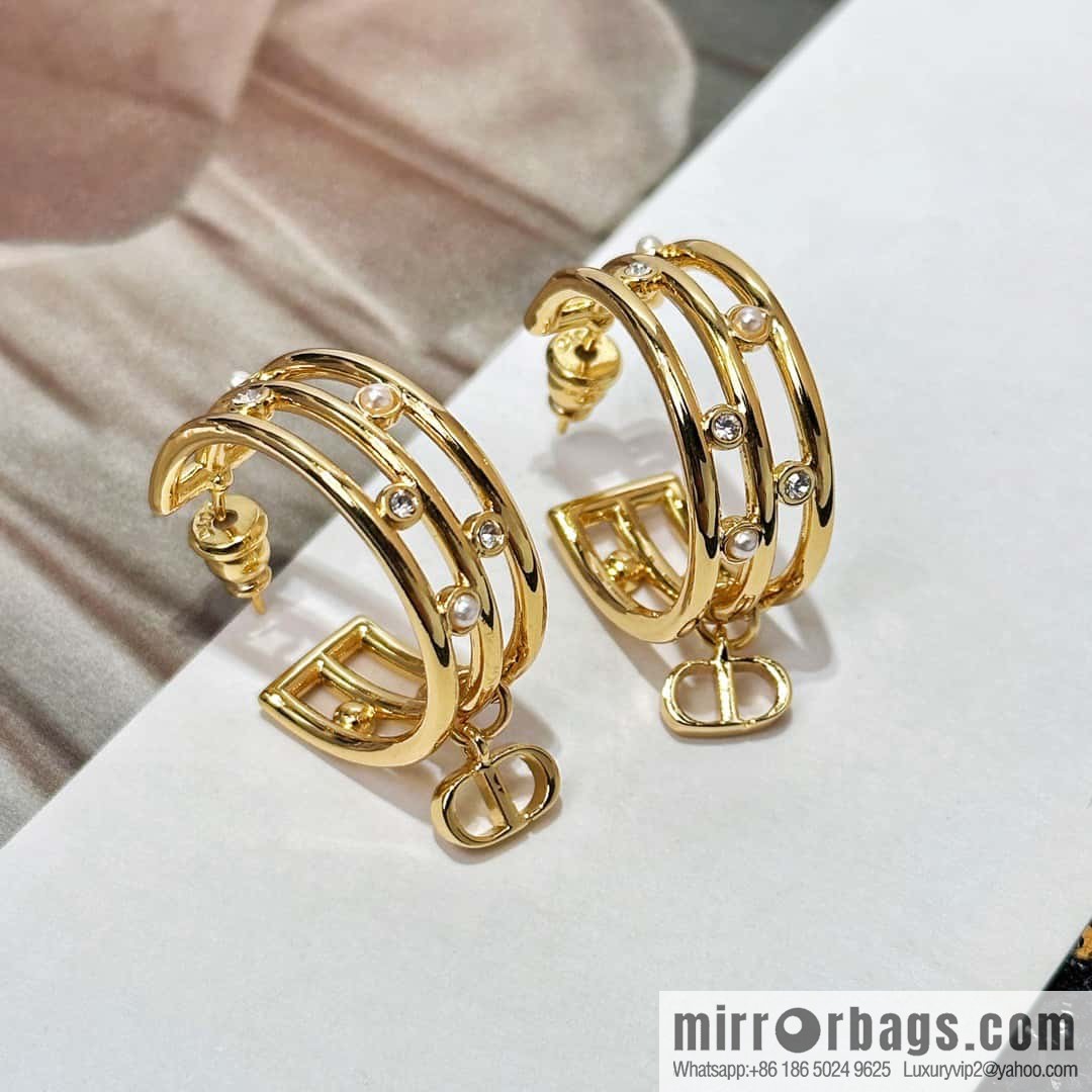 New ☑️ DIOR CD half circle earrings stud earrings