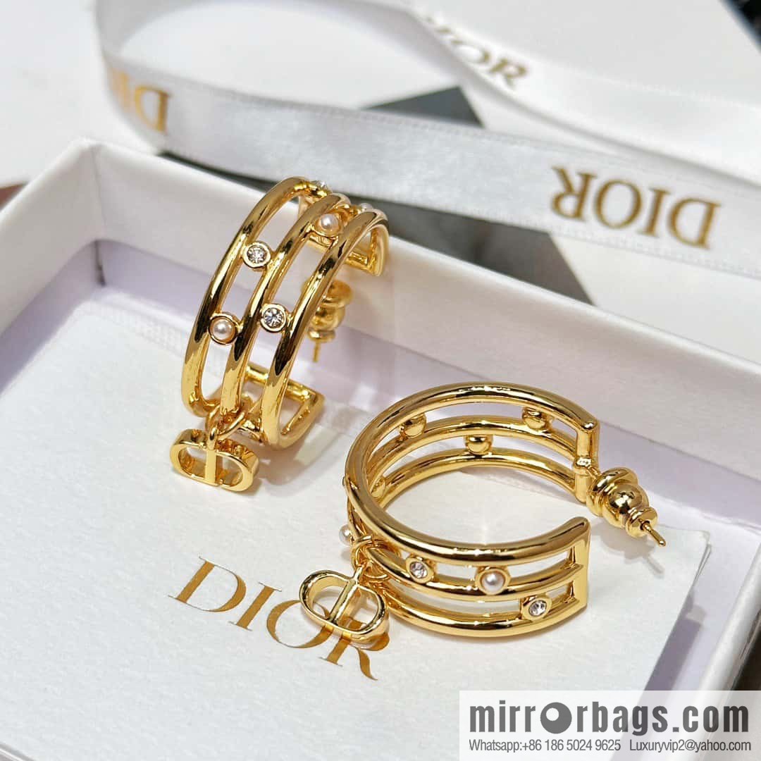 New ☑️ DIOR CD half circle earrings stud earrings