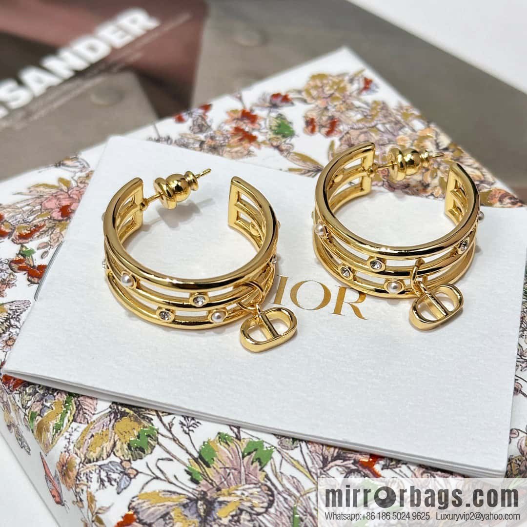 New ☑️ DIOR CD half circle earrings stud earrings