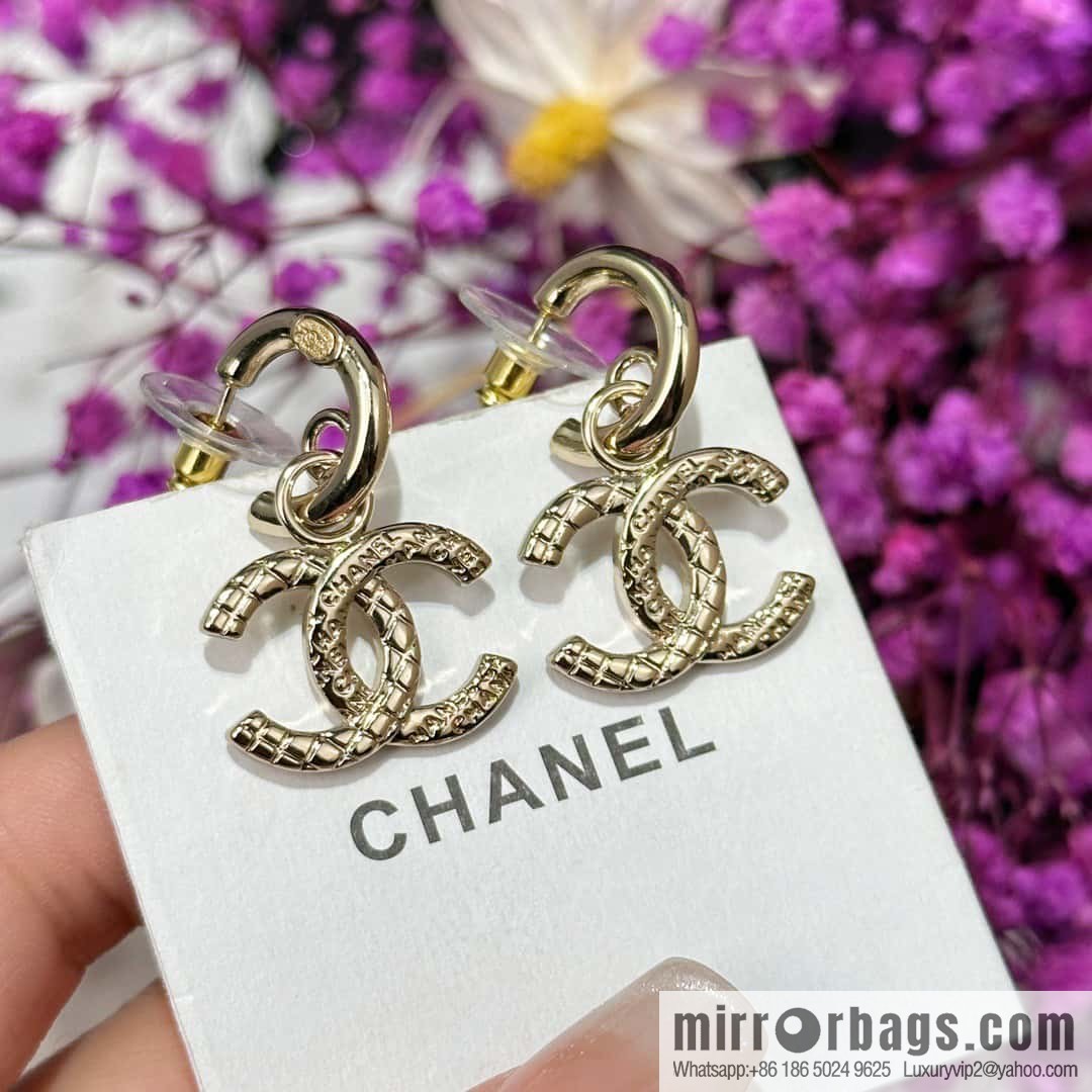 ❗️New ❗️ Chanel stud earrings ☀️ new ☑️ Chanel c2 double c diamond stud earrings ☀️