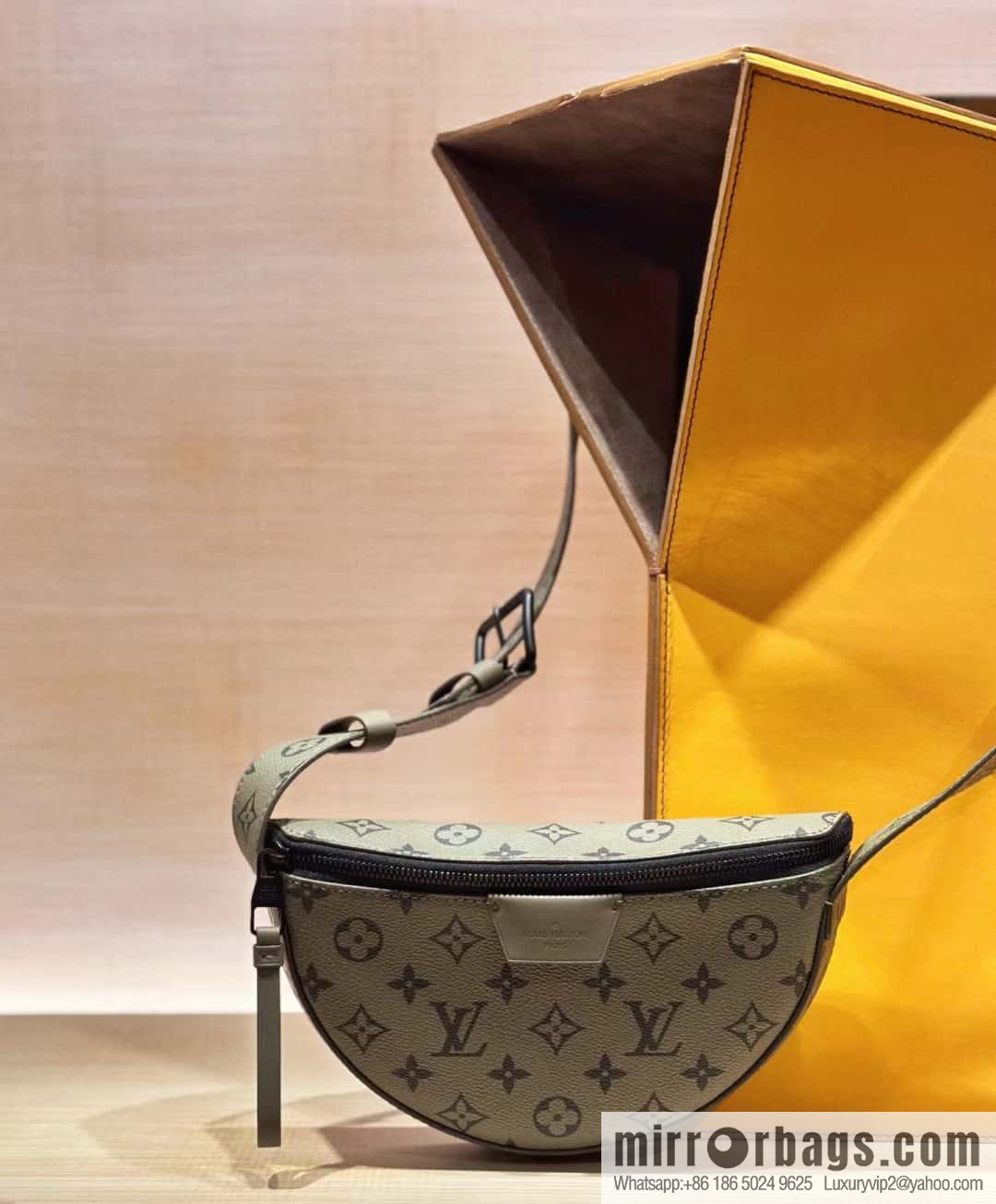 [Boutique‑grade] M23838 green, men's bag moon bag series LV MOON CROSSBODY handbag M23838 green flower