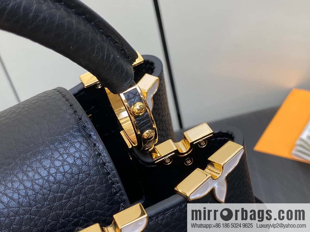 [Boutique‑grade] M23263 black full leather cap Naying series CAPUCINES BB handbag, this Capucines BB Flower Crown handbag