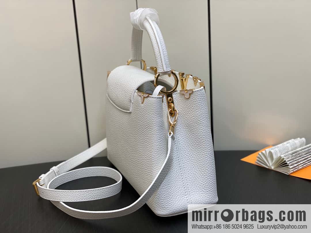 [Boutique‑grade] M23331 white, full leather cap, that English series CAPUCINES medium handbag, this Capucines BB Flower Crown handbag