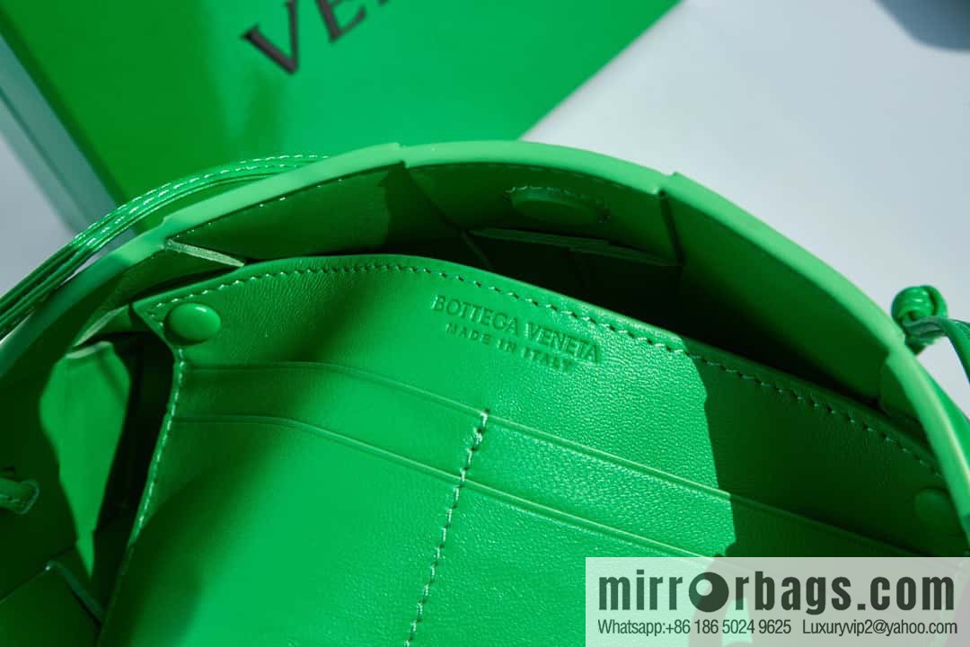 #BV 2023 Cassette Strap Underarm Bag, Model: 730543 Model 80846 Grass Green