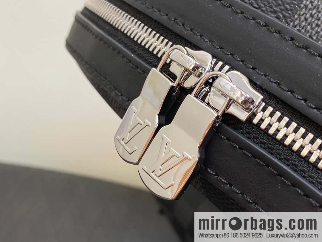 [Boutique‑grade] M22558 black flower backpack series M22558 M46553 monogram black leather DISCOVERY backpack