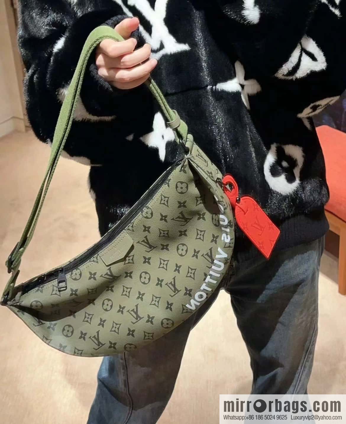 [Boutique‑grade] M23779 green, men's bag moon bag series HAMAC handbag M23779 green (silk screen)