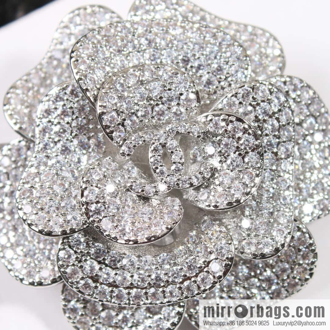 ☀️New ☑️ Chanel double c full diamond camellia stud earrings