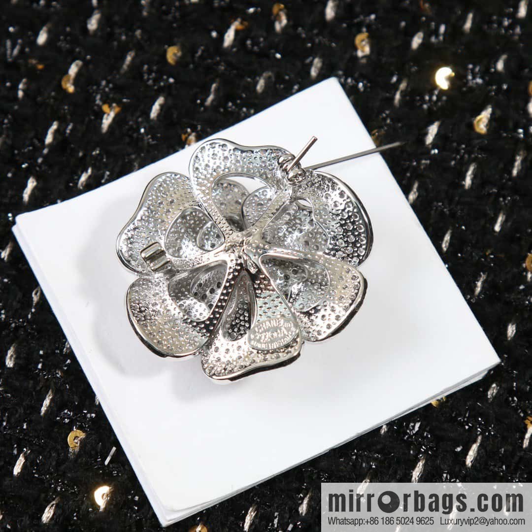 ☀️New ☑️ Chanel double c full diamond camellia stud earrings