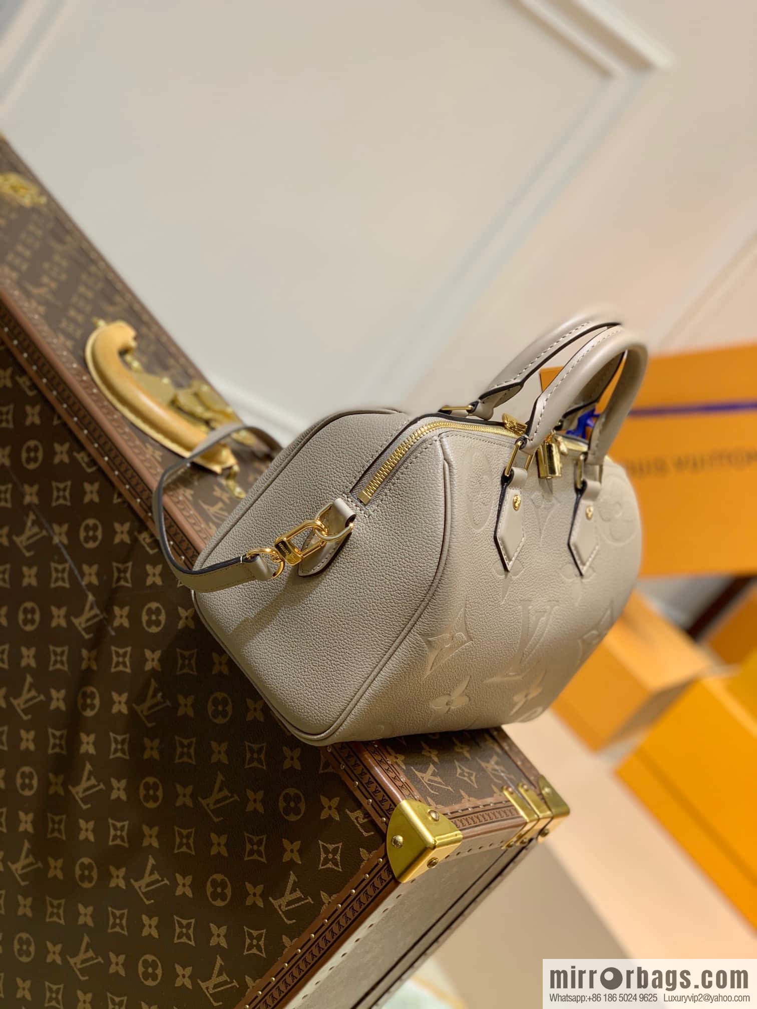 LV M46136 SPEEDY BANDOULIZRE 25 BAG Speedy Bandoulière 25 handbag M59273 grey