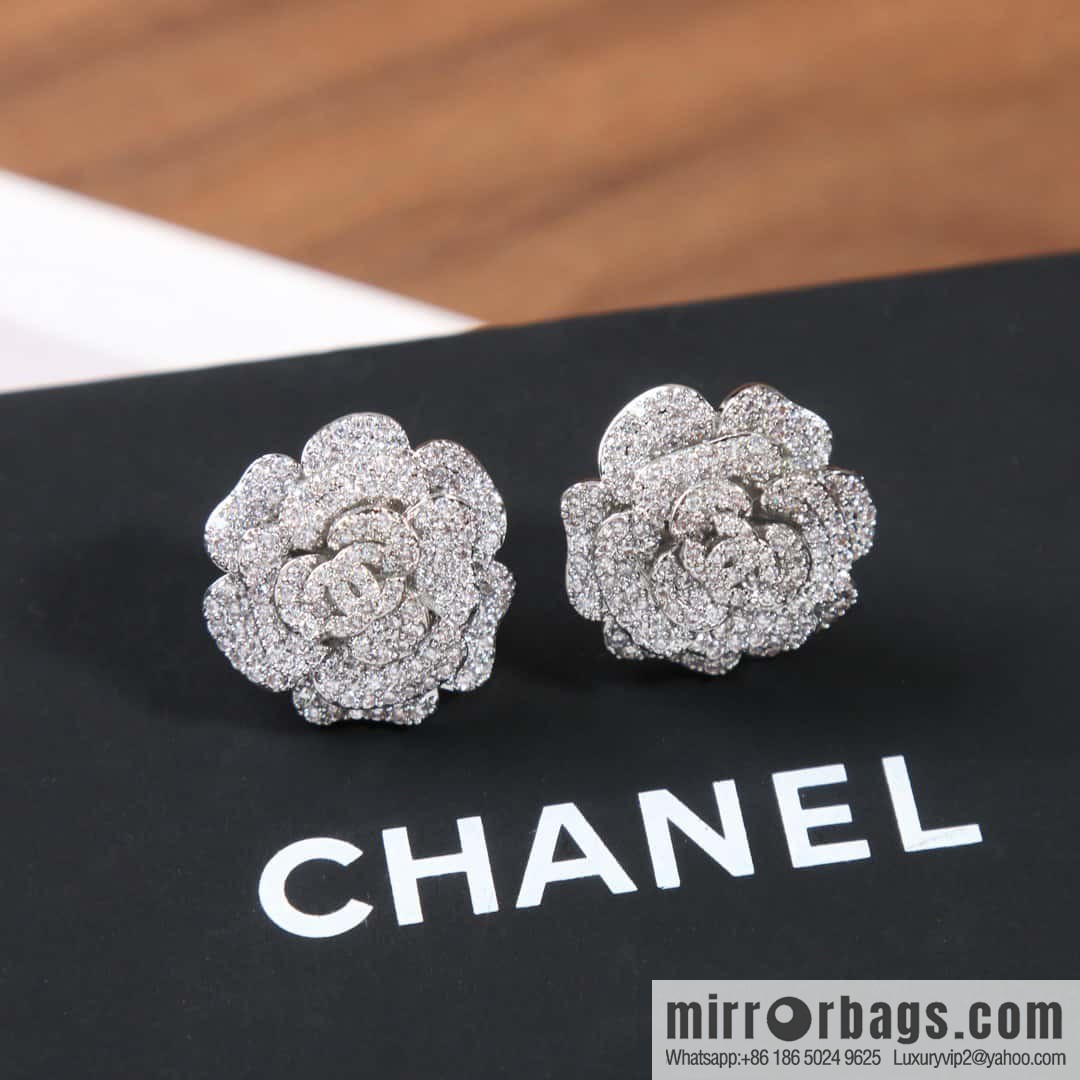 ☀️New ☑️ Chanel double c full diamond camellia stud earrings ☀️