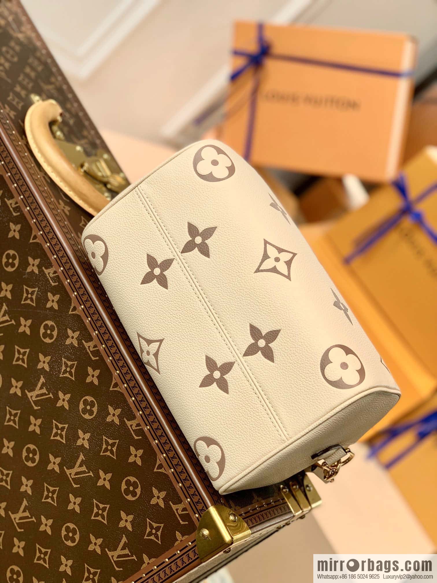 LV M46136 SPEEDY BANDOULIZRE 25 BAG Speedy Bandoulière 25 handbag M58947 white