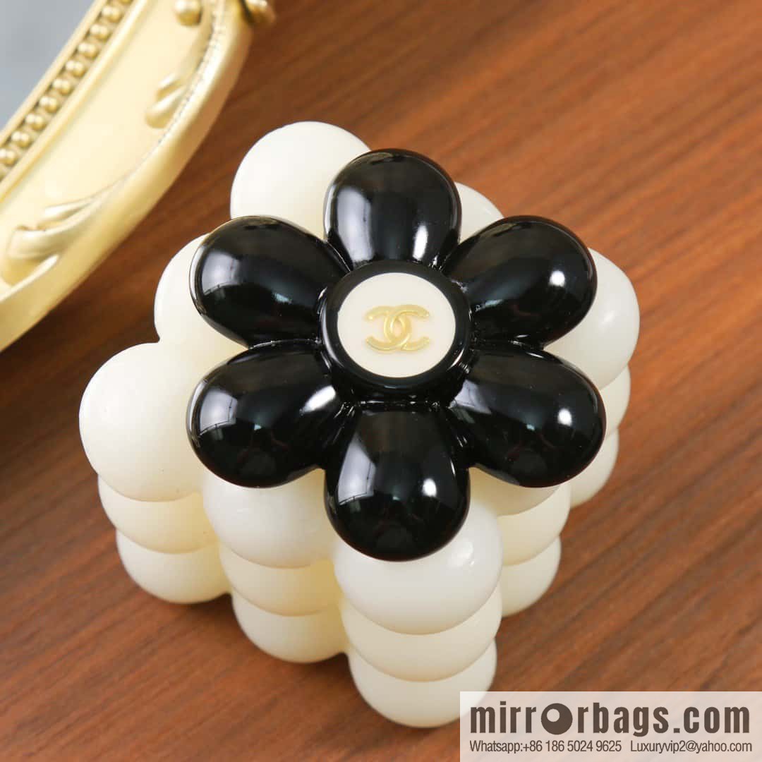 ☀️New ☑️ Chanel Double C Camellia Brooch ☀️