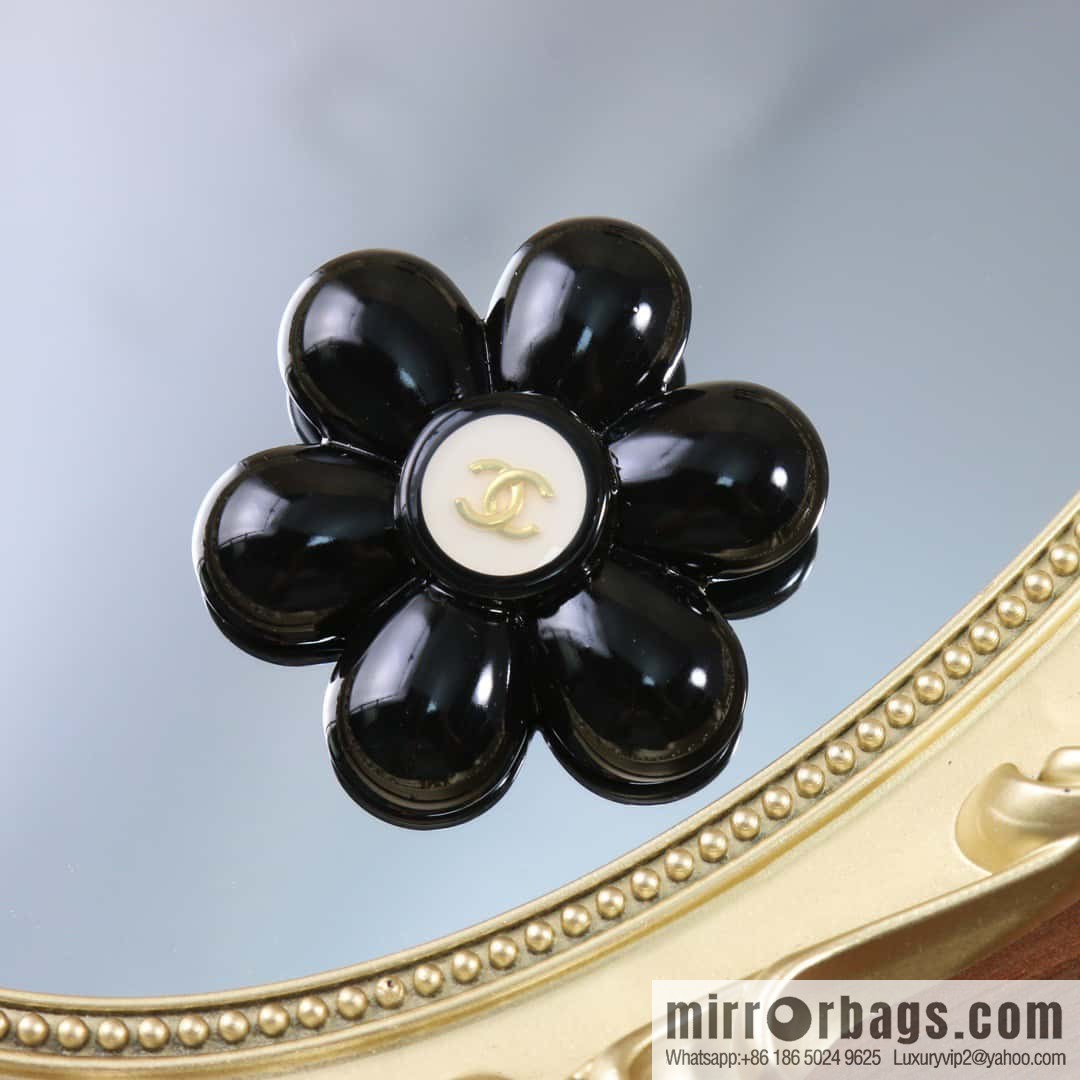 ☀️New ☑️ Chanel Double C Camellia Brooch ☀️