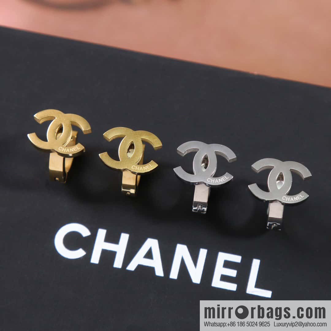 ☀️New ☑️ Chanel double c earrings