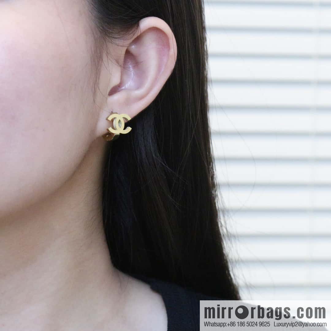 ☀️New ☑️ Chanel double c earrings