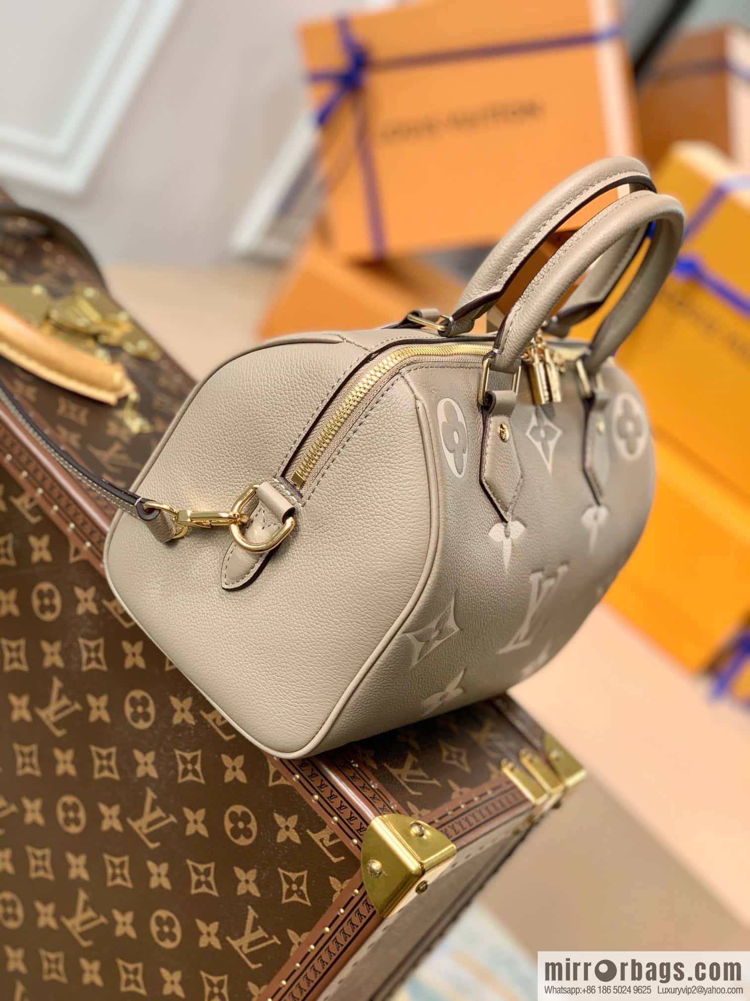 LV M46136 SPEEDY BANDOULIZRE 25 BAG Speedy Bandoulière 25 handbag M58947 grey