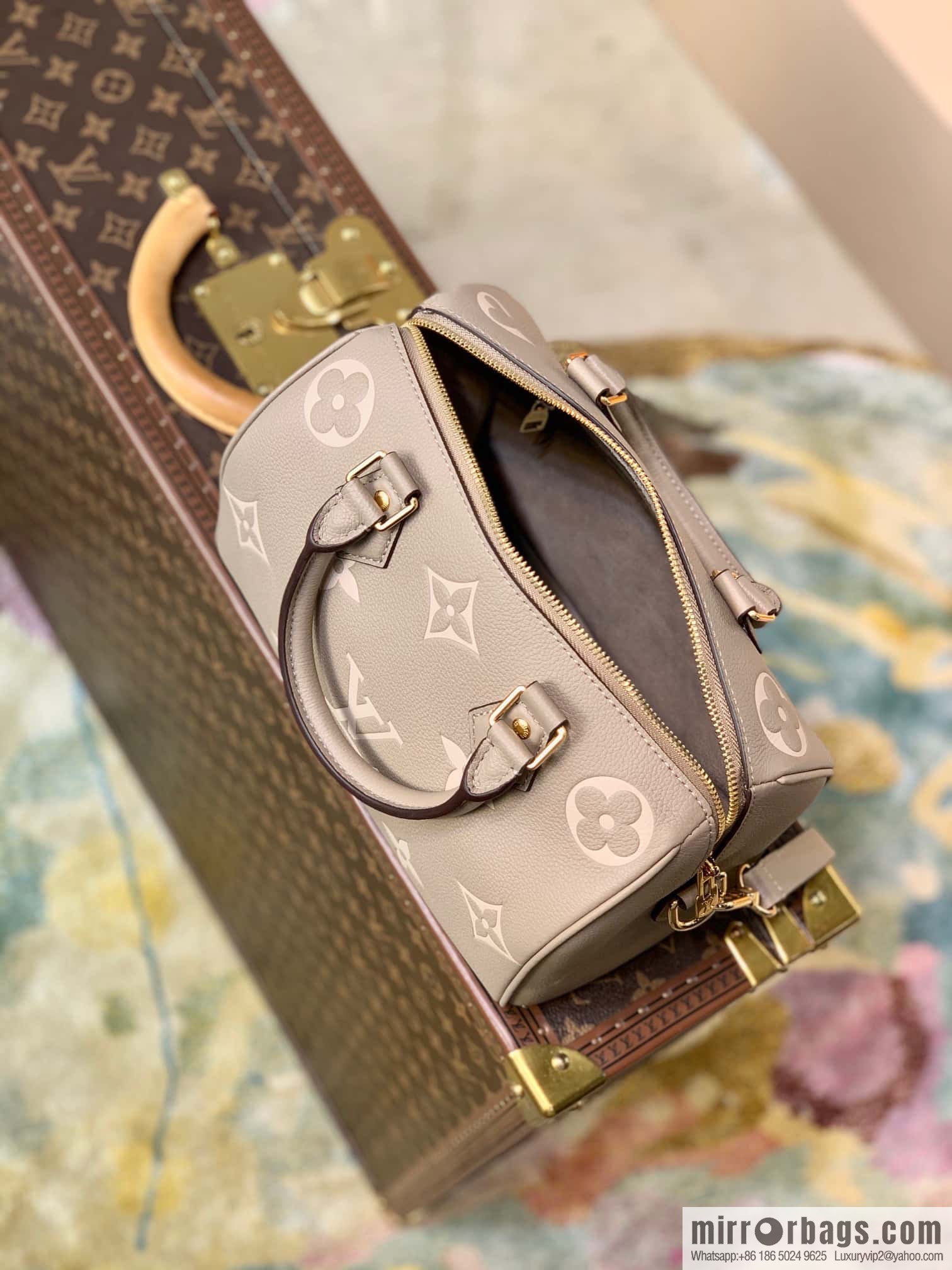 LV M46136 SPEEDY BANDOULIZRE 25 BAG Speedy Bandoulière 25 handbag M58947 grey