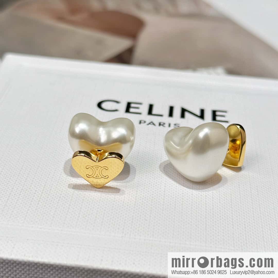 ❗️New ❗️ ☀️ New ☑️ Celine simple style peach heart love stud earrings ☀️
